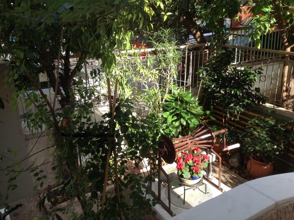 The 25Sqm Sunny, Modern And Comfortable Athens Exterior photo